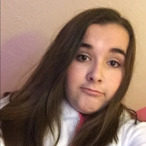 Profile Picture of Hannah Petrin (@hannahmarie385) on Poshmark