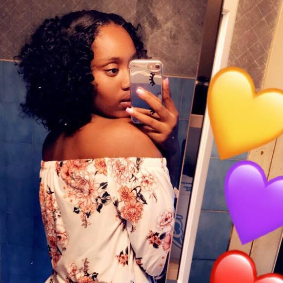 Profile Picture of Nesha Nesha (@dannesha123) on Poshmark