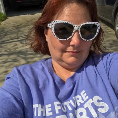 Profile Picture of Dawn Scott (@HighNoonMama) on Twitter