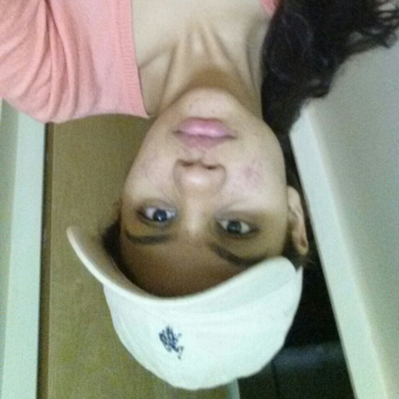 Profile Picture of Soribel Moronta (@sorymrodz) on Poshmark