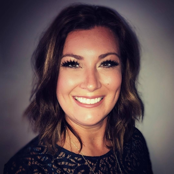 Ani Stengel - Poshmark Profile Picture of Ani Stengel (@astengel80) on Poshmark