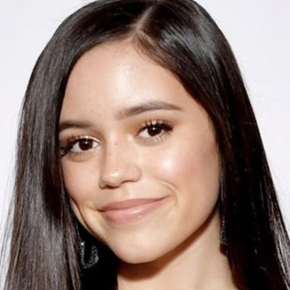 Profile Picture of Emmanuel Alvarado (@emmanuel530) on Poshmark