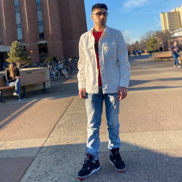 Profile Picture of Cyrus Irani (@cy920345) on Poshmark