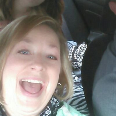 Profile Picture of Wolfemom3 (@LynneWolfe91) on Twitter
