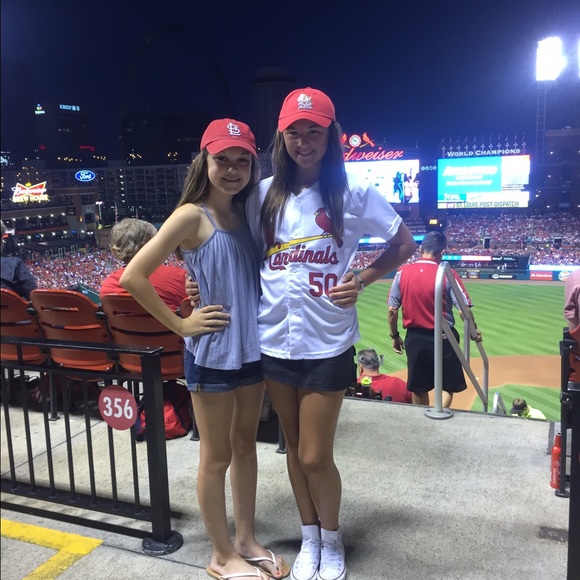 Taylor Riney - Poshmark Profile Picture of Taylor Riney (@triney15) on Poshmark