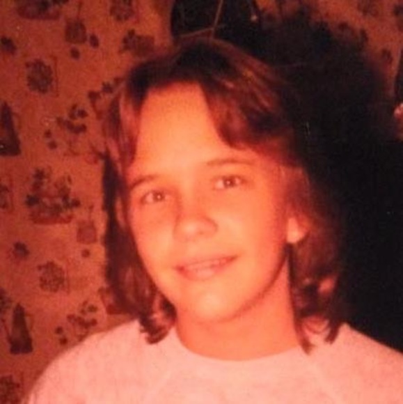 Profile Picture of Lisa Hudson (@bljahudson) on Poshmark