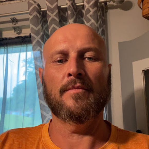 Profile Picture of Charles Wyatt (@charleswyatt071) on Poshmark