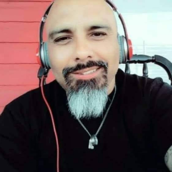 Profile Picture of Danny Salinas (@dannysalinas159) on Poshmark