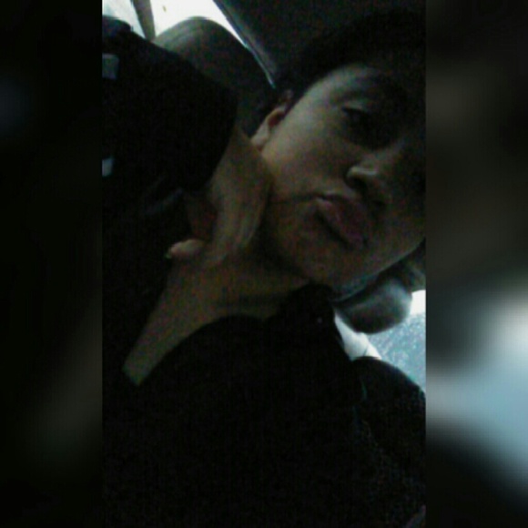 Profile Picture of Isabelle Rose (@isabell_rose_7) on Poshmark