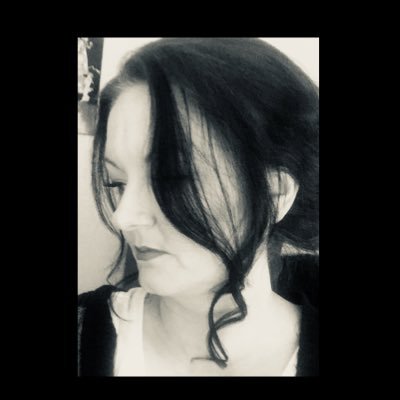 Profile Picture of Louise Starkey (@StarkeyLouise) on Twitter