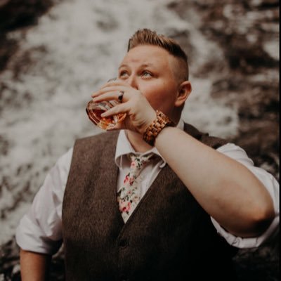 Profile Picture of Sheena Hansen (@SellnerSheena) on Twitter