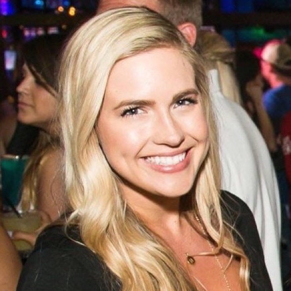 Profile Picture of Heather Heckathorne (@hjt900) on Poshmark