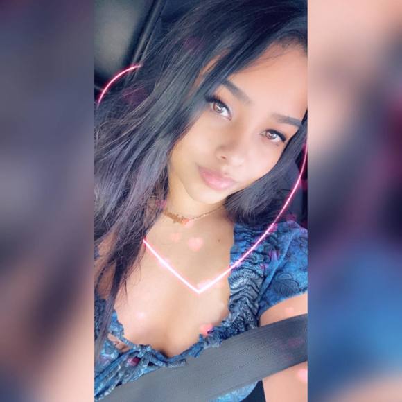 Profile Picture of Janet Salinas (@janetsalinas861) on Poshmark