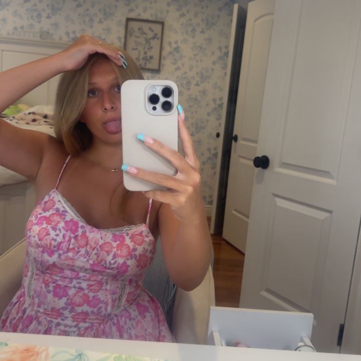 Profile Picture of olivia (@whoisoliviaadevine) on Tiktok