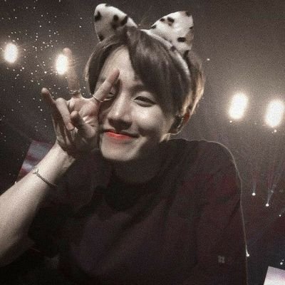 Profile Picture of 보라호비 💜 (@bora__moon) on Twitter