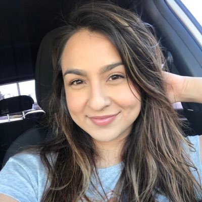 Profile Picture of Elizabeth Alatorre (@ElizabethAlato9) on Twitter