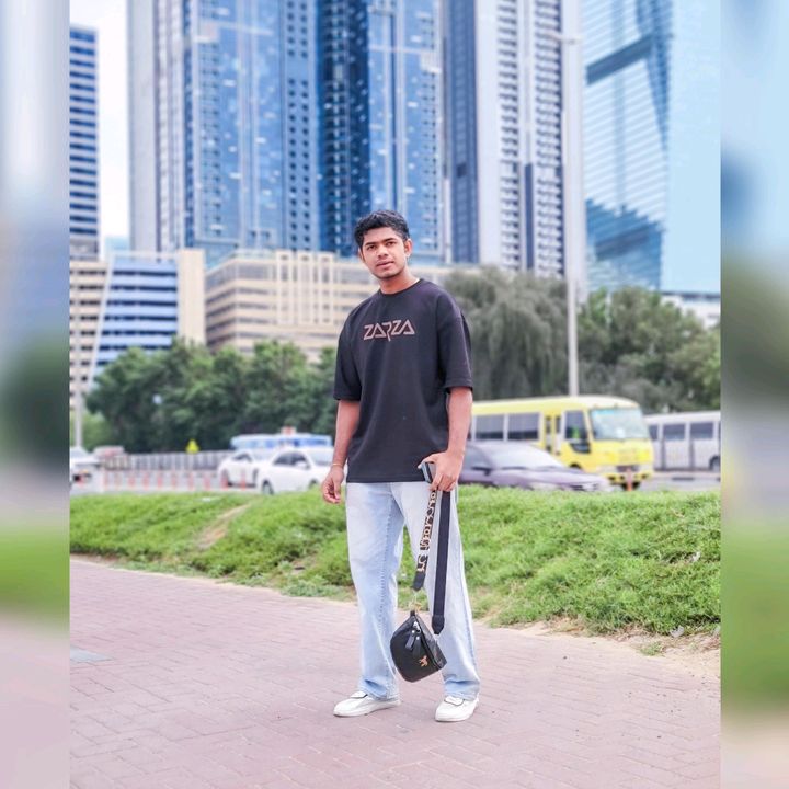 Profile Picture of දසා 👽💫 (@andrewdasa) on Tiktok