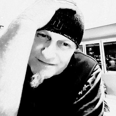 Profile Picture of Tony Cox (@tonycoxmusic) on Twitter