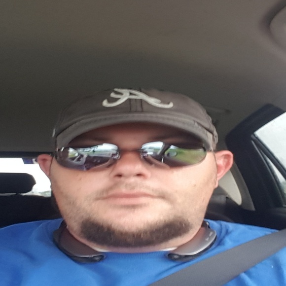 Profile Picture of Michael Trosclair (@mtrosclair84) on Poshmark