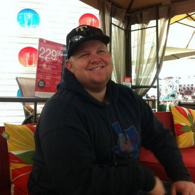 Jeremy Wilks - Twitter Profile Picture of Jeremy Wilks (@FbBomber) on Twitter