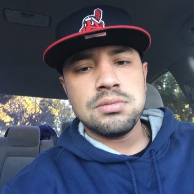 Profile Picture of Edwin Santiago (@EdwinS_33) on Twitter