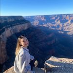 Profile Picture of Julie Johnson🌺 (@juliette.johnson) on Instagram