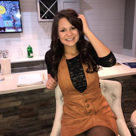 Profile Picture of Katelyn Dalton (@katelyndalto242) on Poshmark