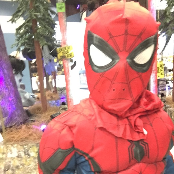 Profile Picture of Chris Winchell (@corona2979) on Poshmark