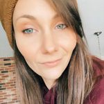 Profile Picture of Ariel Thomas (@islanddrawn) on Instagram