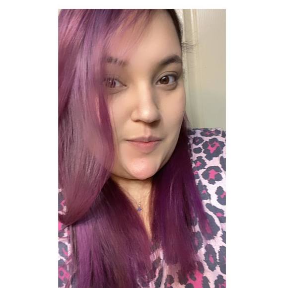 Valeria Azrag - Poshmark Profile Picture of Valeria Azrag (@valeriagrz03) on Poshmark