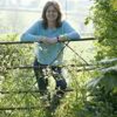 Profile Picture of Kim Slater (@kimstw44) on Twitter