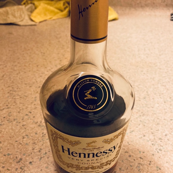 Profile Picture of Mario Ortiz (@ortiz4200) on Poshmark