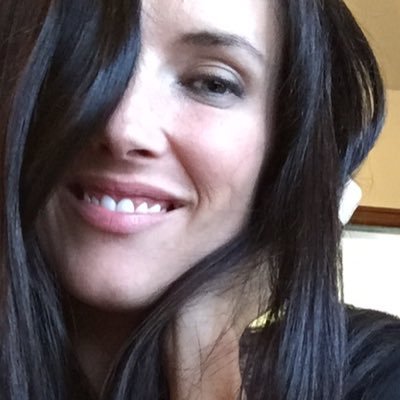 Profile Picture of Laurie March (@Laurie_March) on Twitter