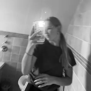 Profile Picture of 🤍🤍 (@evivandenbroekxx) on Tiktok