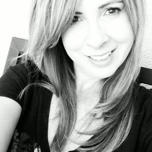 Profile Picture of Gina Cianchetti (@onthegonm) on Twitter
