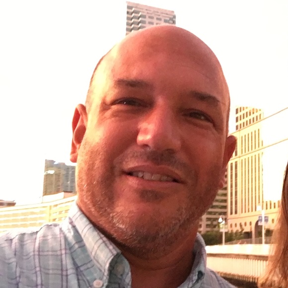 Profile Picture of David Mazon (@david_mazon) on Poshmark