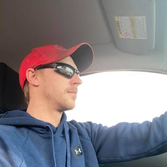Profile Picture of Jeremy Obrien (@jeremy_obrien) on Poshmark