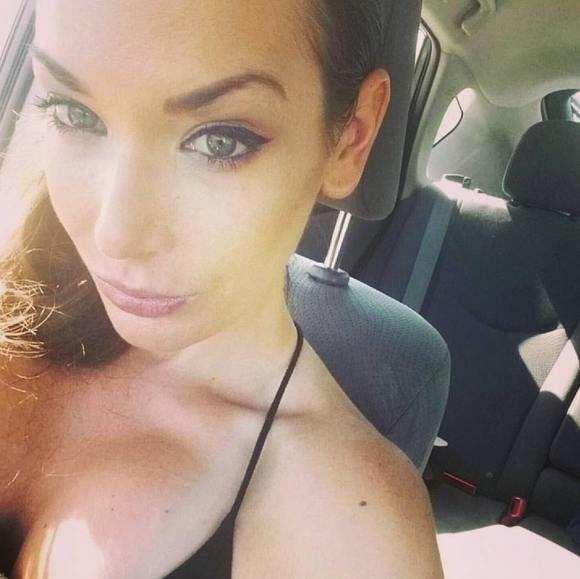 Profile Picture of Valerie Bagala (@sweeth4796) on Poshmark