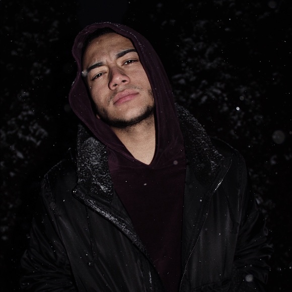 Profile Picture of Erick Cordova (@erickcordova) on Poshmark