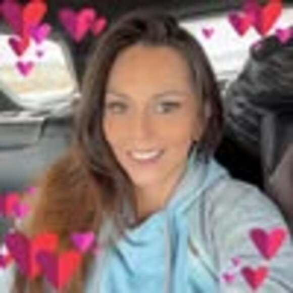 Profile Picture of Heather Bickhart (@heatherbickhart) on Poshmark