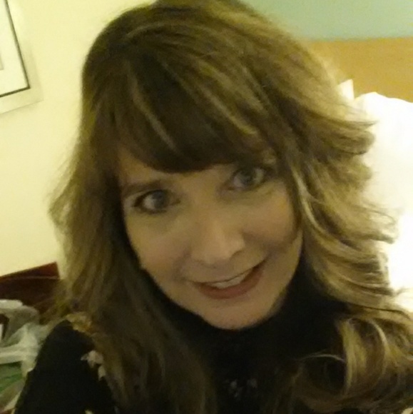 Profile Picture of Kimberly Catalone (@kimcat813) on Poshmark