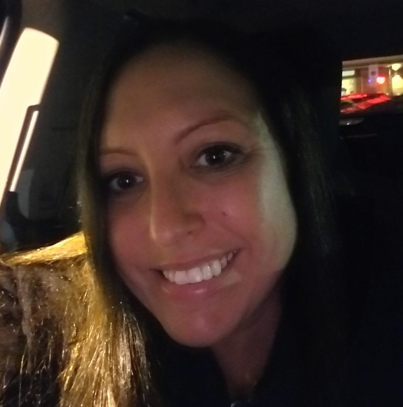 Profile Picture of Debbie Abrams (@debbieabrams818) on Poshmark