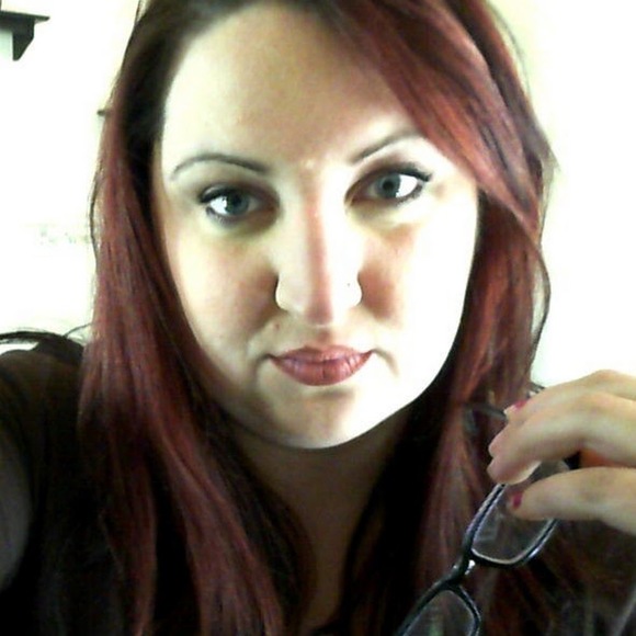 Profile Picture of Melissa Slagor (@mslagor) on Poshmark