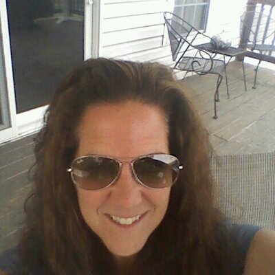 Profile Picture of Deborah Pellegrino (@@sugardoser) on Twitter