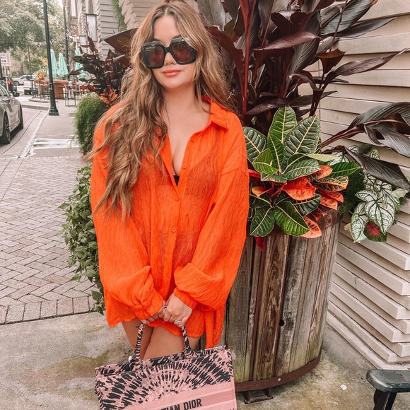 Profile Picture of Allison Tanner (@allisonkimiko) on Poshmark