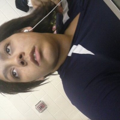 Profile Picture of Rebecca Crabtree (@ayyye_itsme) on Twitter