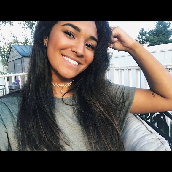 Profile Picture of Gabby Popolo (@gabbypopolo) on Poshmark