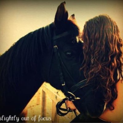 Profile Picture of Amy Labrecque (@QueenLabreck6) on Twitter