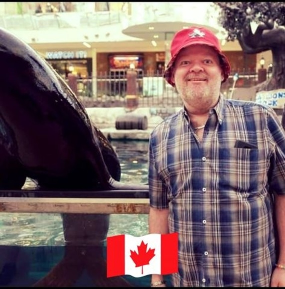 Profile Picture of Cliff James (@cliffjames559) on Poshmark