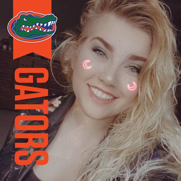 Profile Picture of Alice Anderson (@aliicake55) on Poshmark